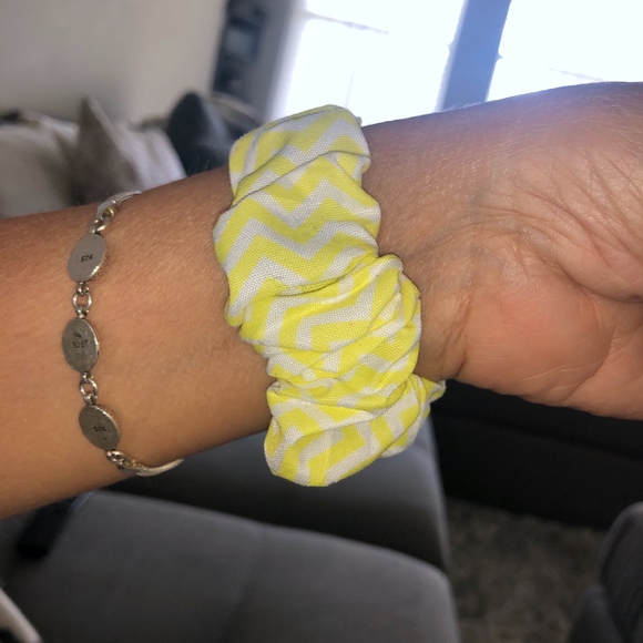 Yellow/White Scrunchie Watch band 38mm/40mm - Picture 4 of 8